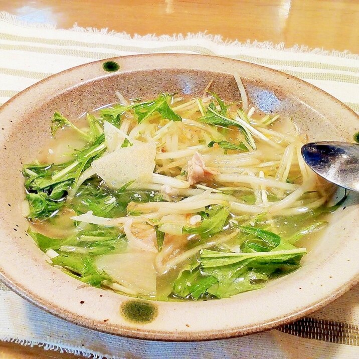 ♪角煮の茹で汁で♡水菜ともやしの中華スープ♪